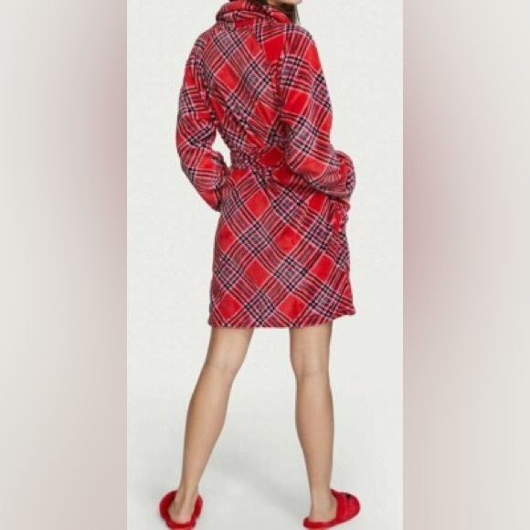 🐠Victorias Secret Ultra Plush Short Plaid Pocketed Cozy Robe Size XS/Sm | NWOT - Picture 2 of 8
